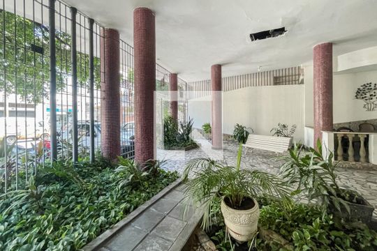 Portaria de apartamento à venda com 3 quartos, 102m² em Tijuca, Rio de Janeiro