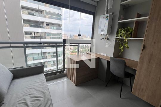 Varanda de kitnet/studio à venda com 1 quarto, 31m² em Pinheiros, São Paulo