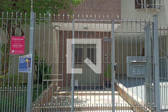 Fachada e portaria de apartamento para alugar com 1 quarto, 45m² em Paraíso, São Paulo