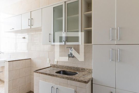 Cozinha de apartamento para alugar com 1 quarto, 52m² em Vila Isabel, Rio de Janeiro