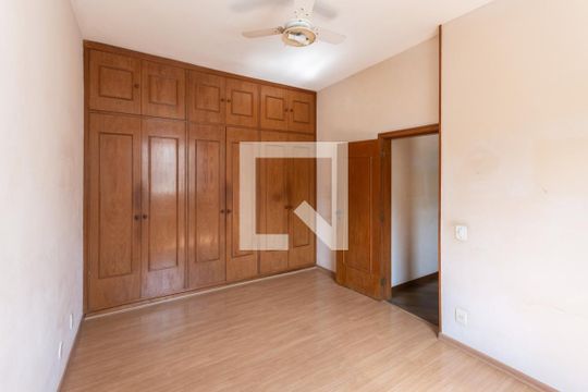Quarto 1 de apartamento para alugar com 1 quarto, 52m² em Vila Isabel, Rio de Janeiro