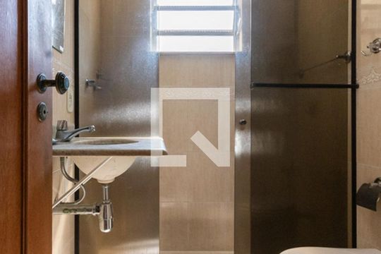 Banheiro de apartamento para alugar com 1 quarto, 52m² em Vila Isabel, Rio de Janeiro