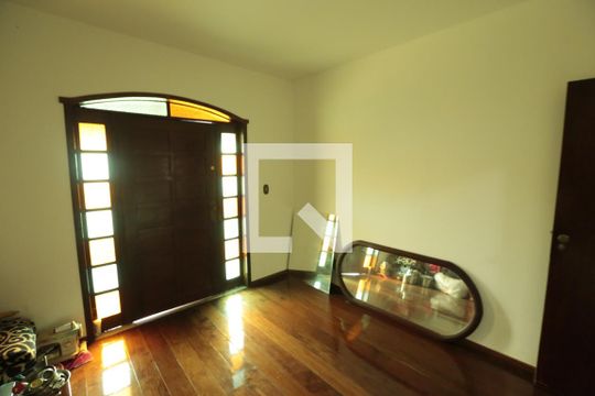 sala 3 de casa à venda com 3 quartos, 200m² em Barreiro, Belo Horizonte