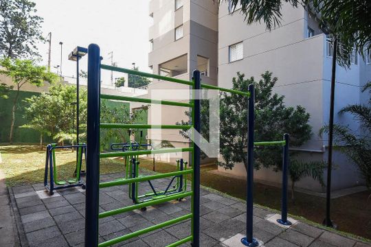 Aparelho de Ginástica de apartamento para alugar com 2 quartos, 51m² em Jardim Monte Alegre, Taboão da Serra