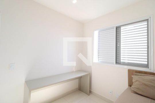 Quarto 1 de apartamento para alugar com 2 quartos, 50m² em Pampulha, Uberlândia