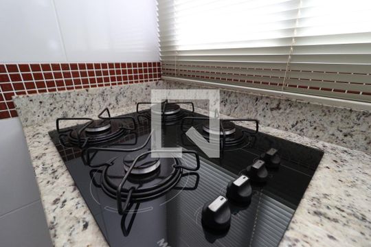Cozinha e Área de Serviço de apartamento para alugar com 2 quartos, 50m² em Pampulha, Uberlândia