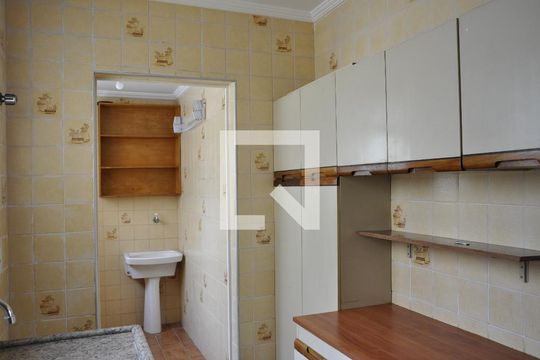 Cozinha de apartamento para alugar com 1 quarto, 50m² em Centro, Campinas