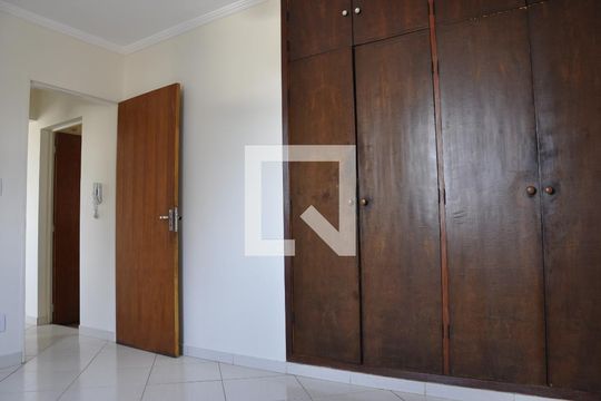 Quarto de apartamento para alugar com 1 quarto, 50m² em Centro, Campinas