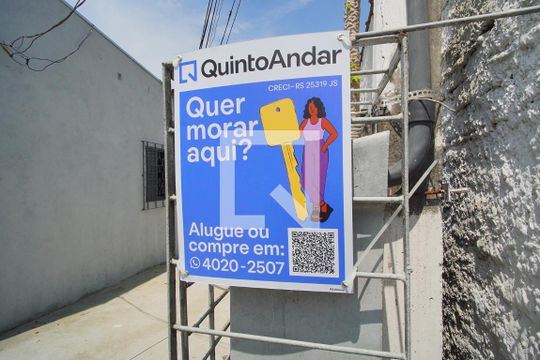 Fachada  de casa para alugar com 1 quarto, 30m² em Agronomia, Porto Alegre