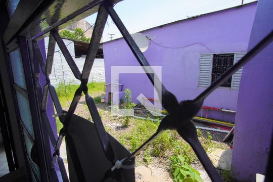 Sala_Vista  de casa para alugar com 1 quarto, 30m² em Agronomia, Porto Alegre