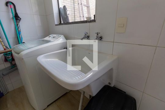 Área de Serviço de casa à venda com 3 quartos, 220m² em Vila Nhocuné, São Paulo