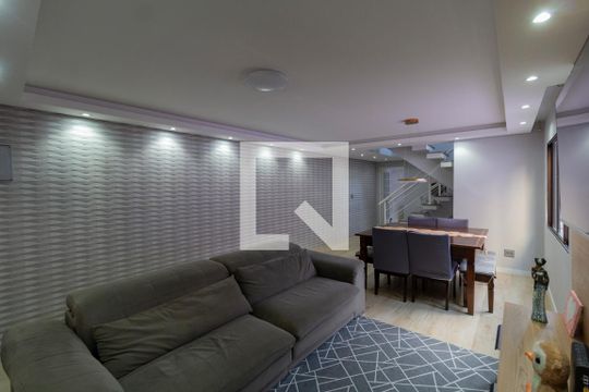 Sala de casa à venda com 3 quartos, 220m² em Vila Nhocuné, São Paulo