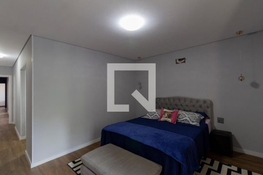 Suíte de casa à venda com 3 quartos, 220m² em Vila Nhocuné, São Paulo