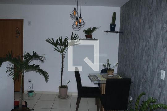 Sala - jantar de apartamento para alugar com 2 quartos, 48m² em Cruzeiro do Sul, Nova Iguaçu