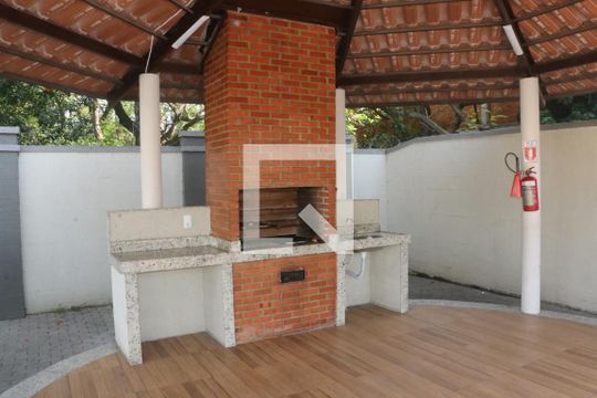 Área comum de apartamento para alugar com 2 quartos, 48m² em Cruzeiro do Sul, Nova Iguaçu