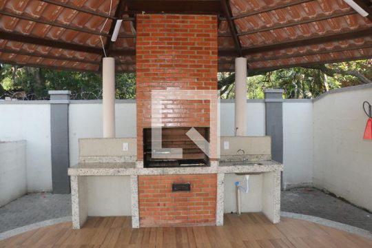Área comum de apartamento para alugar com 2 quartos, 48m² em Cruzeiro do Sul, Nova Iguaçu