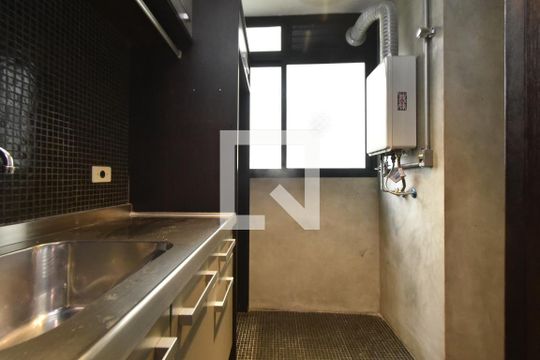 Área de Serviço de apartamento para alugar com 1 quarto, 132m² em Santa Cecilia, São Paulo