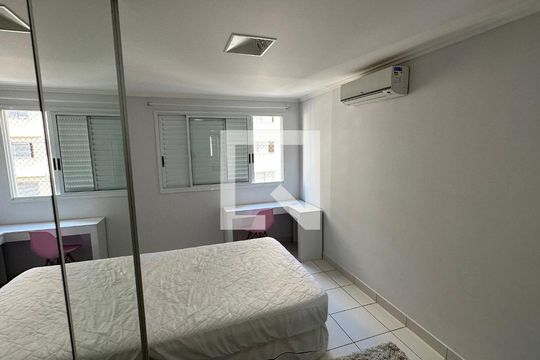 Suite de apartamento para alugar com 2 quartos, 65m² em Setor Bueno, Goiânia