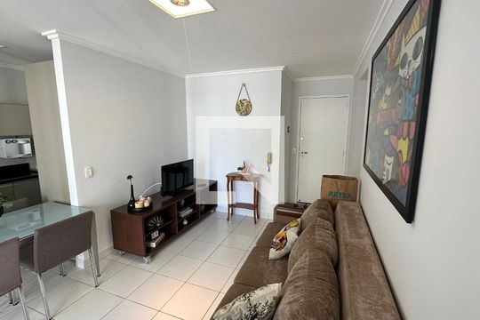 Sala de apartamento para alugar com 2 quartos, 65m² em Setor Bueno, Goiânia