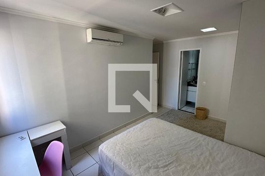 Suíte de apartamento para alugar com 2 quartos, 65m² em Setor Bueno, Goiânia