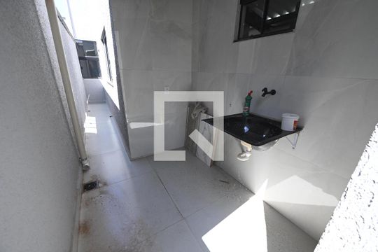 Área de serviço de casa para alugar com 2 quartos, 70m² em Residencial Recanto do Bosque, Goiânia