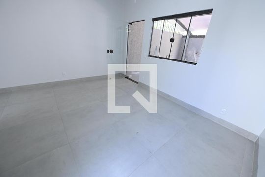 Sala de casa para alugar com 2 quartos, 70m² em Residencial Recanto do Bosque, Goiânia