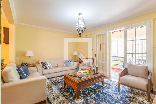 Casa à venda com 3 quartos, 222m² em Jardim America, São Paulo