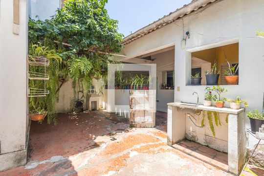 Quintal de casa à venda com 3 quartos, 222m² em Jardim America, São Paulo