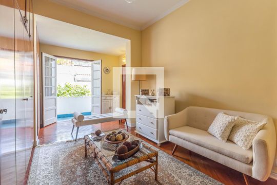Suíte de casa à venda com 3 quartos, 222m² em Jardim America, São Paulo