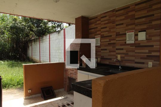 Quintal de apartamento à venda com 2 quartos, 51m² em São Francisco, Belo Horizonte