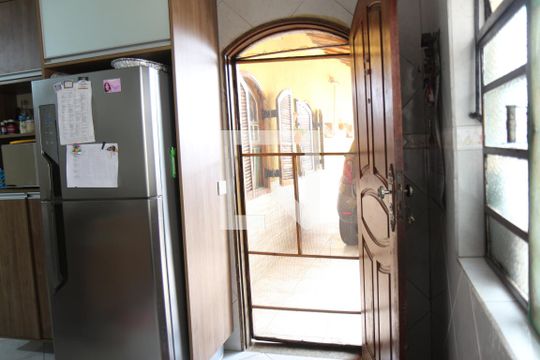 Cozinha  de casa para alugar com 3 quartos, 270m² em Jardim Santa Adélia, São Paulo
