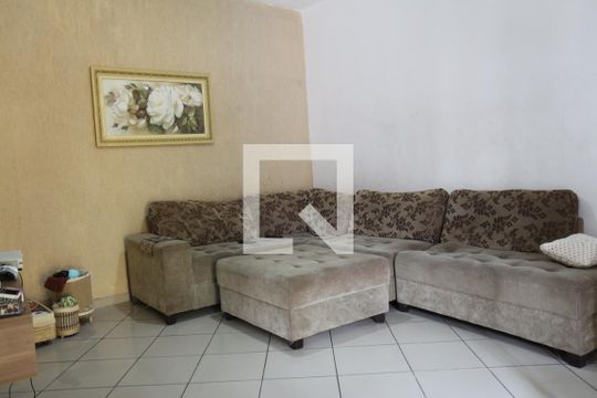 Sala de casa para alugar com 3 quartos, 270m² em Jardim Santa Adélia, São Paulo
