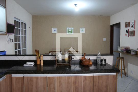 Cozinha de casa para alugar com 3 quartos, 270m² em Jardim Santa Adélia, São Paulo