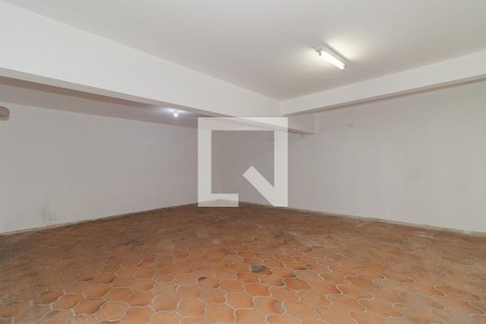 Salão abaixo da casa de casa à venda com 3 quartos, 375m² em Sarandi, Porto Alegre