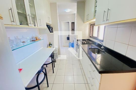 Cozinha de apartamento para alugar com 3 quartos, 106m² em Horto Florestal, Salvador