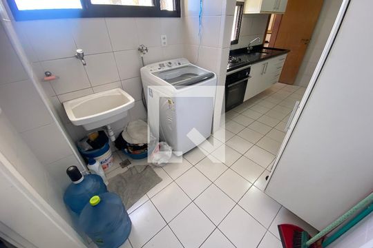 Área de Serviço de apartamento para alugar com 3 quartos, 106m² em Horto Florestal, Salvador