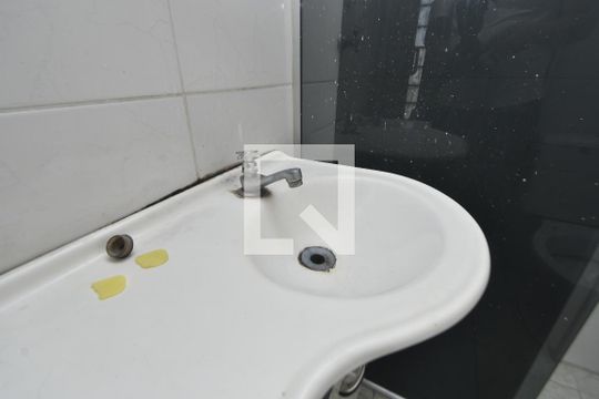Banheiro do Quarto 2 de apartamento para alugar com 2 quartos, 70m² em Campos Elíseos, São Paulo