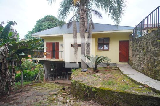 Área externa de casa para alugar com 2 quartos, 160m² em Rondônia, Novo Hamburgo