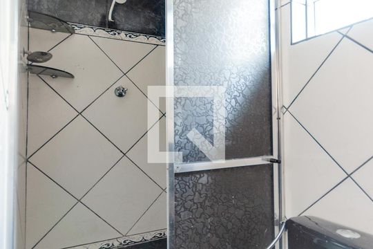 Banheiro de casa para alugar com 2 quartos, 45m² em Brasilândia, São Paulo