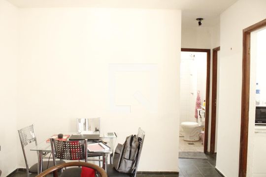 Apartamento à venda com 2 quartos, 48m² em Chácaras Califórnia, Contagem
