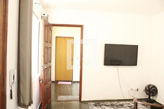 SALA de apartamento à venda com 2 quartos, 48m² em Chácaras Califórnia, Contagem
