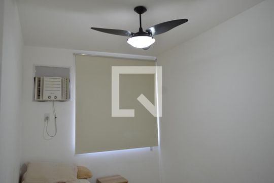 Quarto de apartamento à venda com 2 quartos, 70m² em Jacarepaguá, Rio de Janeiro