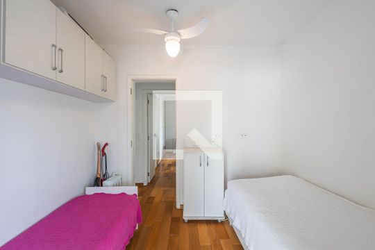 Quarto de apartamento à venda com 2 quartos, 90m² em Pinheiros, São Paulo