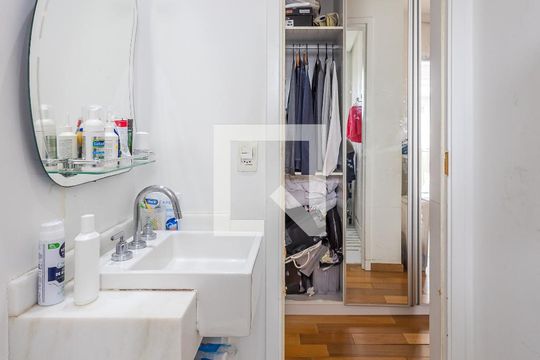 Banheiro da Suíte de apartamento à venda com 2 quartos, 90m² em Pinheiros, São Paulo