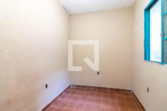 Quarto de casa à venda com 1 quarto, 120m² em Vila Bancaria Munhoz, São Paulo