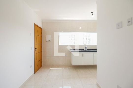 Sala  de casa de condomínio para alugar com 2 quartos, 40m² em Vila Carrao, São Paulo
