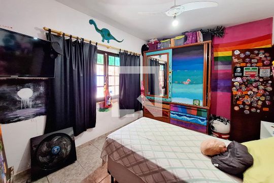 Quarto 1 de casa à venda com 2 quartos, 450m² em Itaipu, Niterói