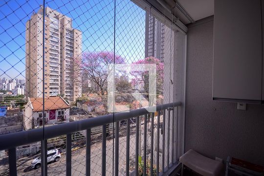 Sala - Varanda  de apartamento para alugar com 2 quartos, 50m² em Vila Gumercindo, São Paulo