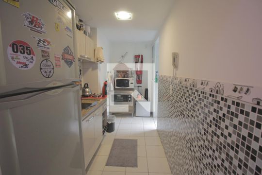 Cozinha de apartamento à venda com 3 quartos, 60m² em Mato Grande, Canoas