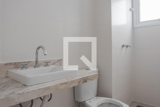 banheiro Suíte 1 de apartamento à venda com 3 quartos, 112m² em Auxiliadora, Porto Alegre